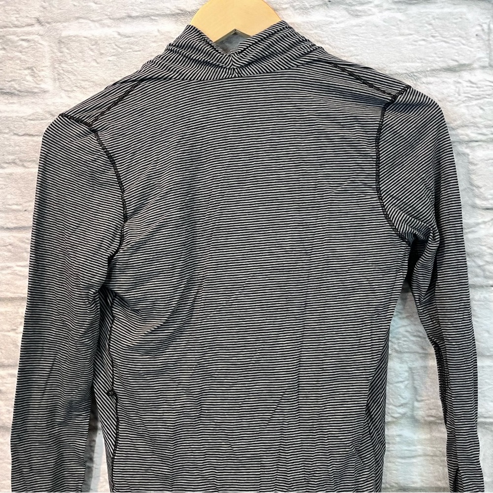 Lululemon Size 4 Radiant Long Sleeve Tonka Stripe Black Heathered Medium Grey - Picture 5 of 16